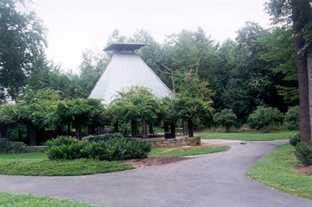 Start at the North Hills Park picnic pavilion and cross North Village Rd. at the asphalt path.