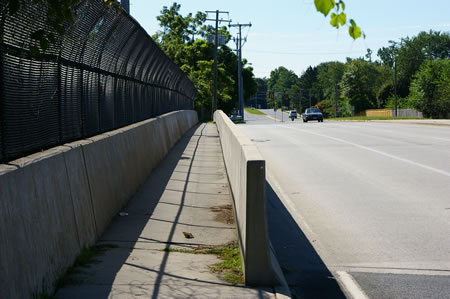 The trail crosses I66 on a bridge.