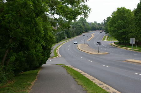 This ends this section of the CCT. The next section turns left and follows the asphalt trail along Jermantown Rd.