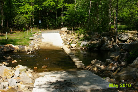 The trail crosses Pohick Creek.