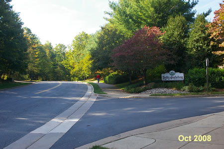 The trail crosses Thrush Ridge Rd.  Stay on the current trail.