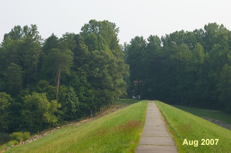 The trail crosses the Lake Mercer dam.