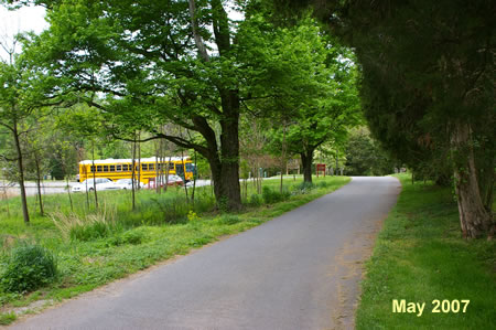 After a short distance you will see the parking area on your left.