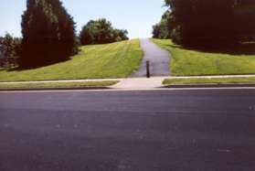 Turn left at the asphalt trail leading east along the pipeline.