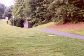 The path enters a tunnel under Becontree Lane.