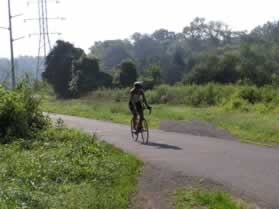 The horse trail crosses the bicycle trail just after Hunter Mill Rd.